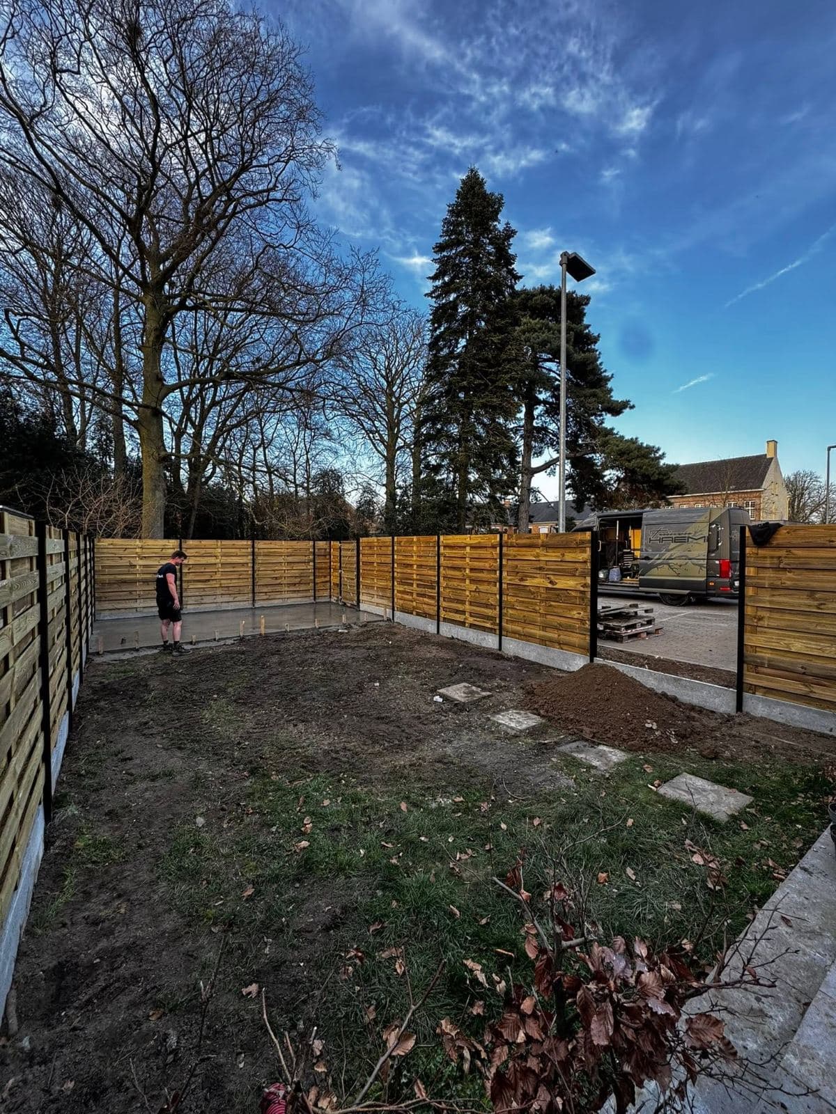 Tuinafsluiting, realisatie van Tuinen Haemers in de regio Kortrijk