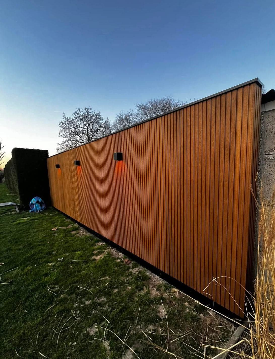 Tuinafsluiting, realisatie van Tuinen Haemers in de regio Kortrijk